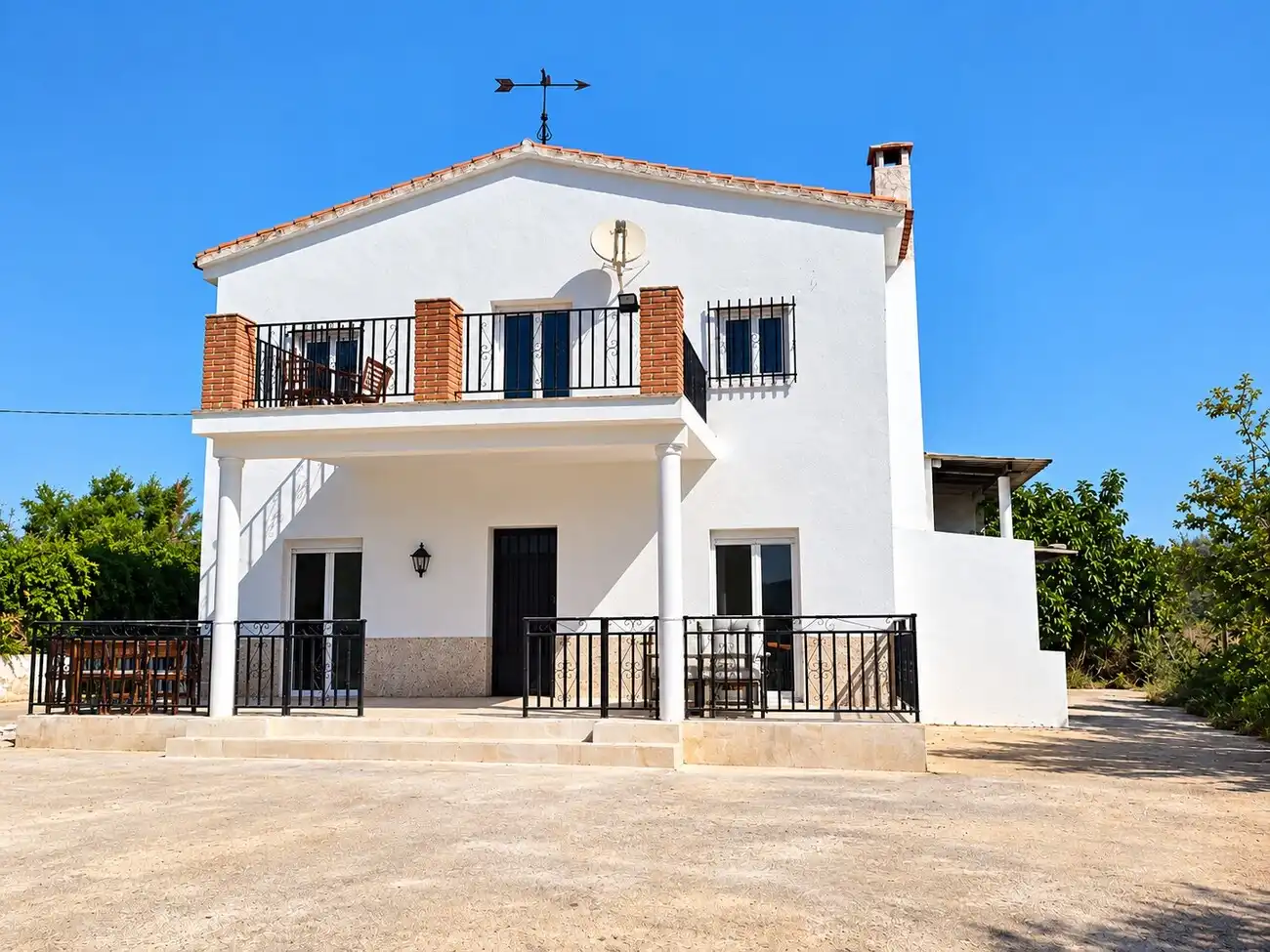 Casa rústica amb piscina en venda a L'Olleria