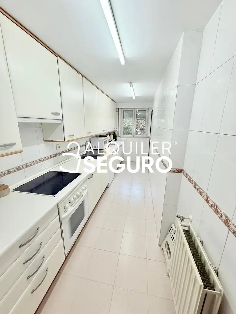 Kitchen of Flat for rent in Madrid  with Air Conditioner and Heating