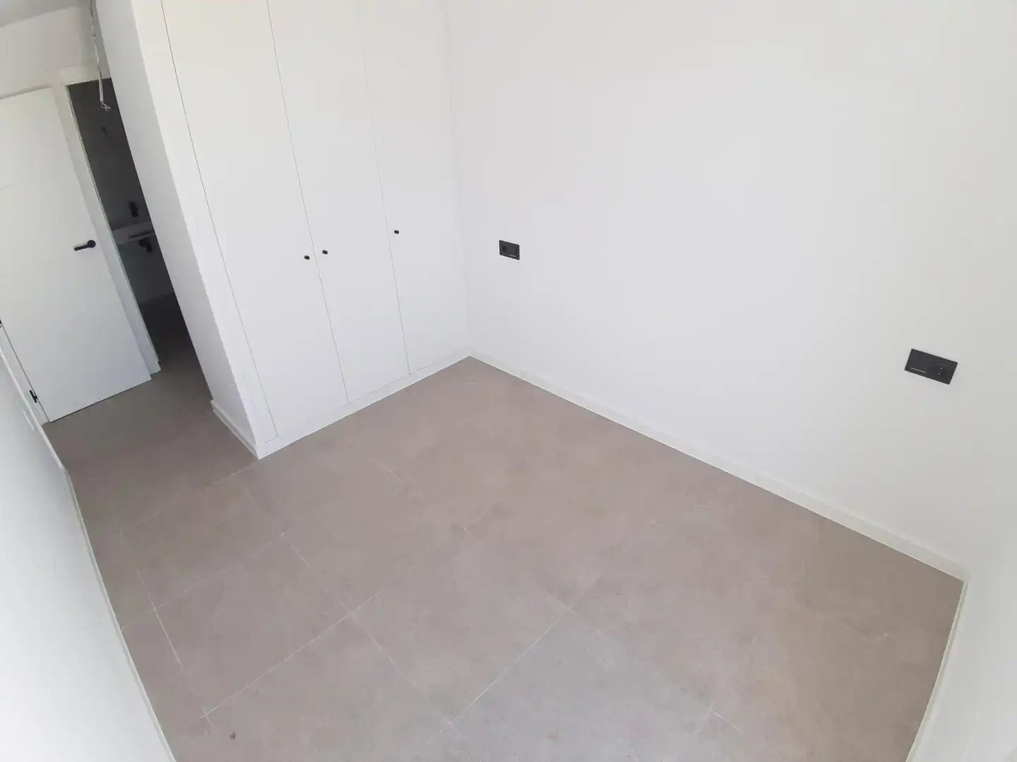 Ático de alquiler en Fuengirola con Terraza, Trastero y Jacuzzi