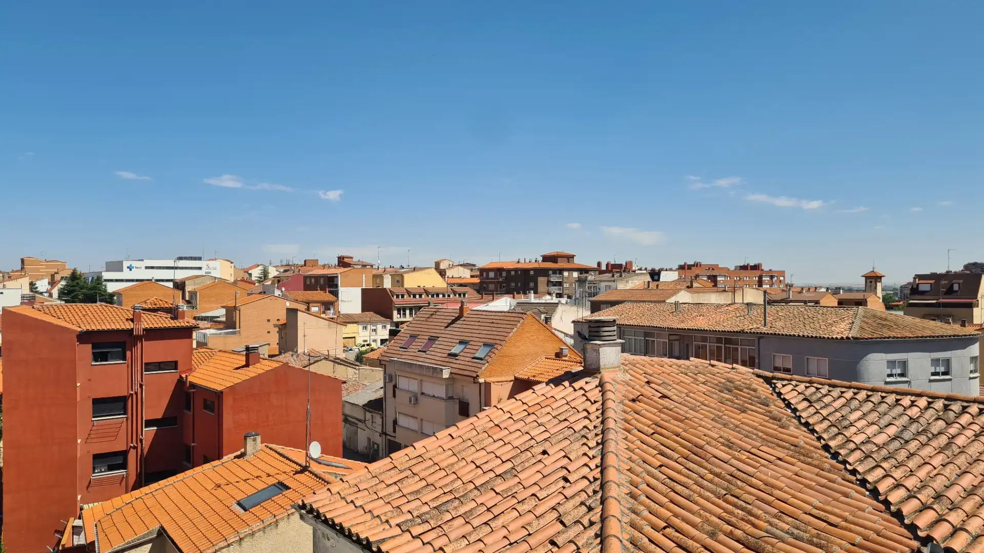 Vista exterior de Dúplex en venta en Zamora Capital  con Calefacción, Terraza y Horno