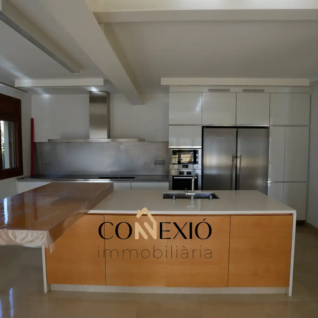 Cocina de Casa o chalet en venta en Banyoles con Aire acondicionado, Calefacción y Jardín privado