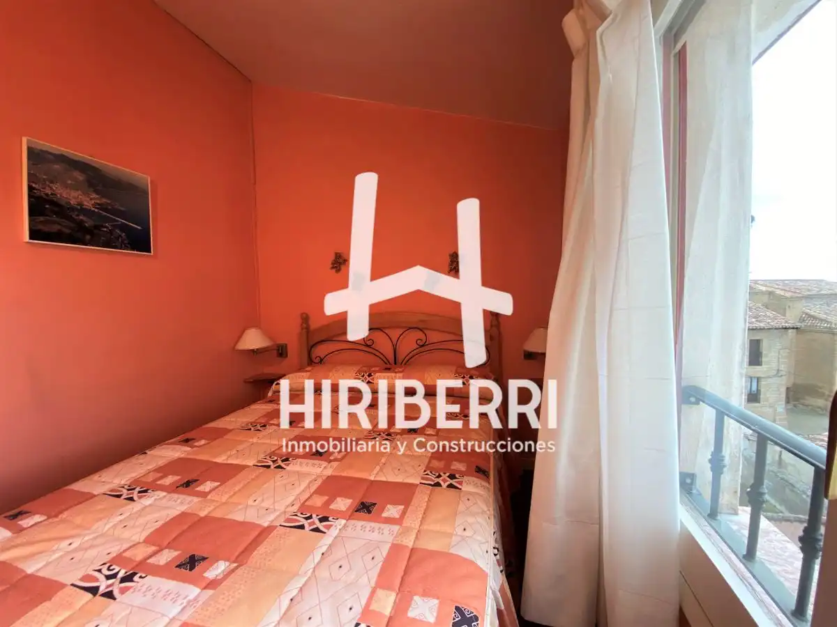 Habitación de Ático en venta en Herramélluri con Trastero y Amueblado