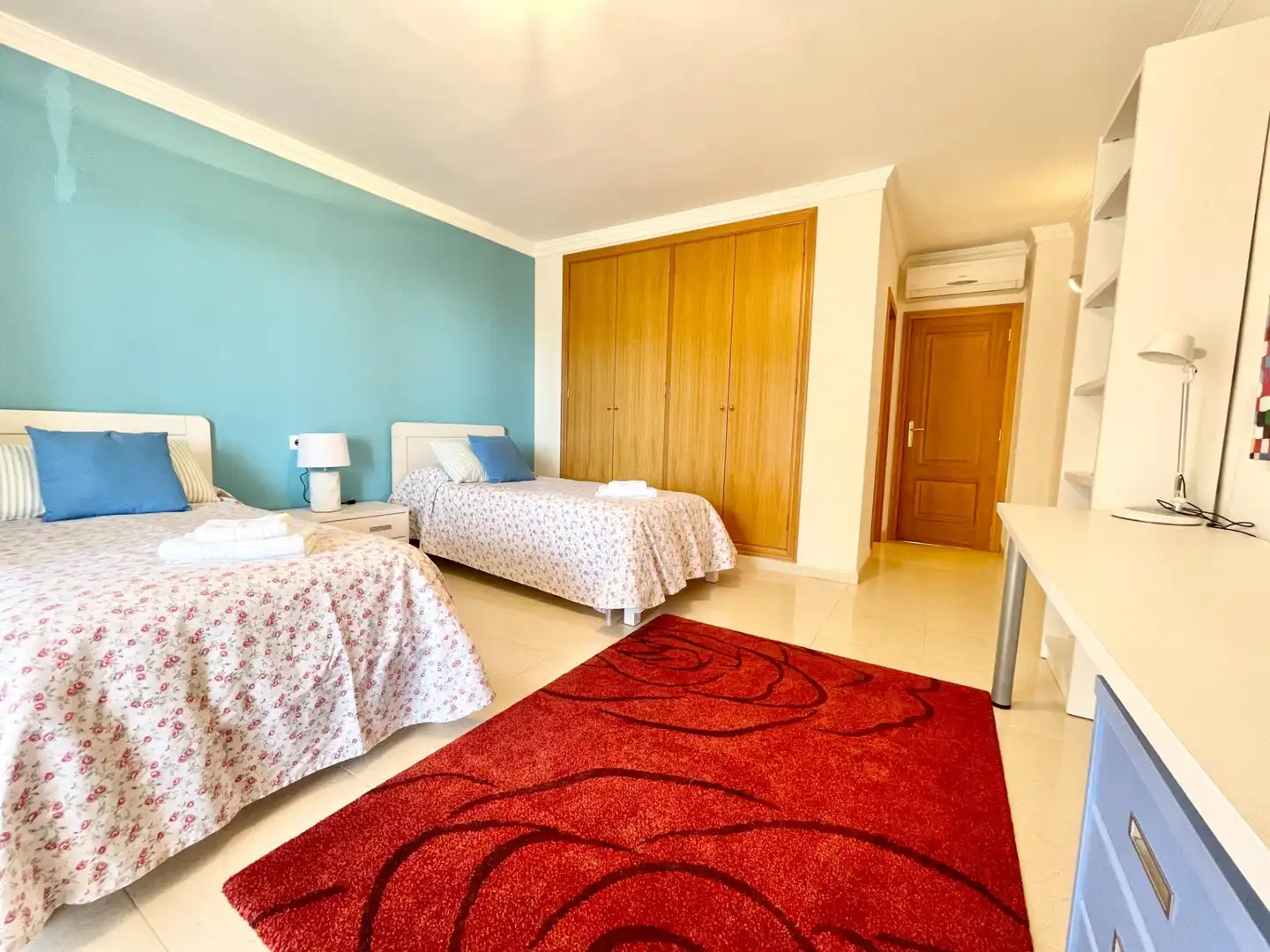Schlafzimmer von Haus oder Chalet zum Verkauf in Llucmajor mit Klimaanlage, Privatgarten und Balkon