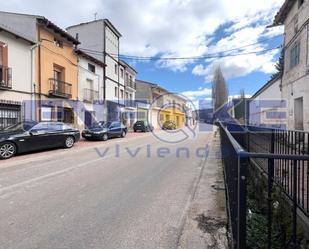 Vista exterior de Casa adosada en venda en Moratilla de los Meleros amb Balcó