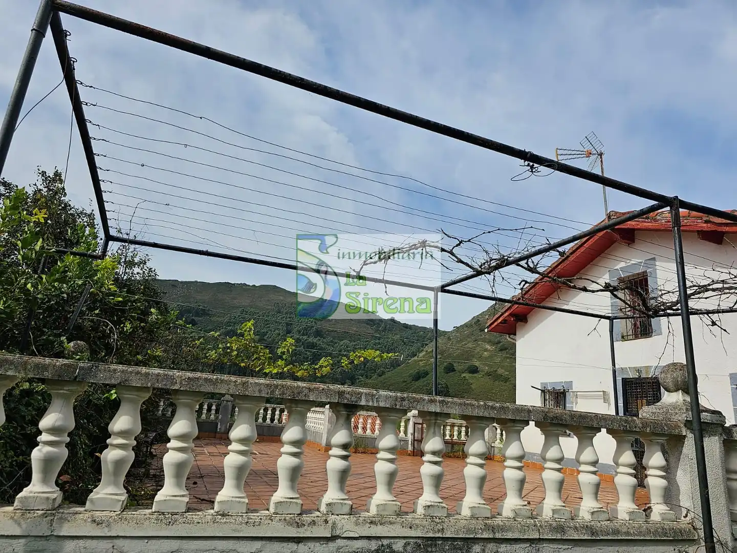 Vista exterior de Casa o chalet en venta en Castro-Urdiales con Jardín privado, Terraza y Trastero