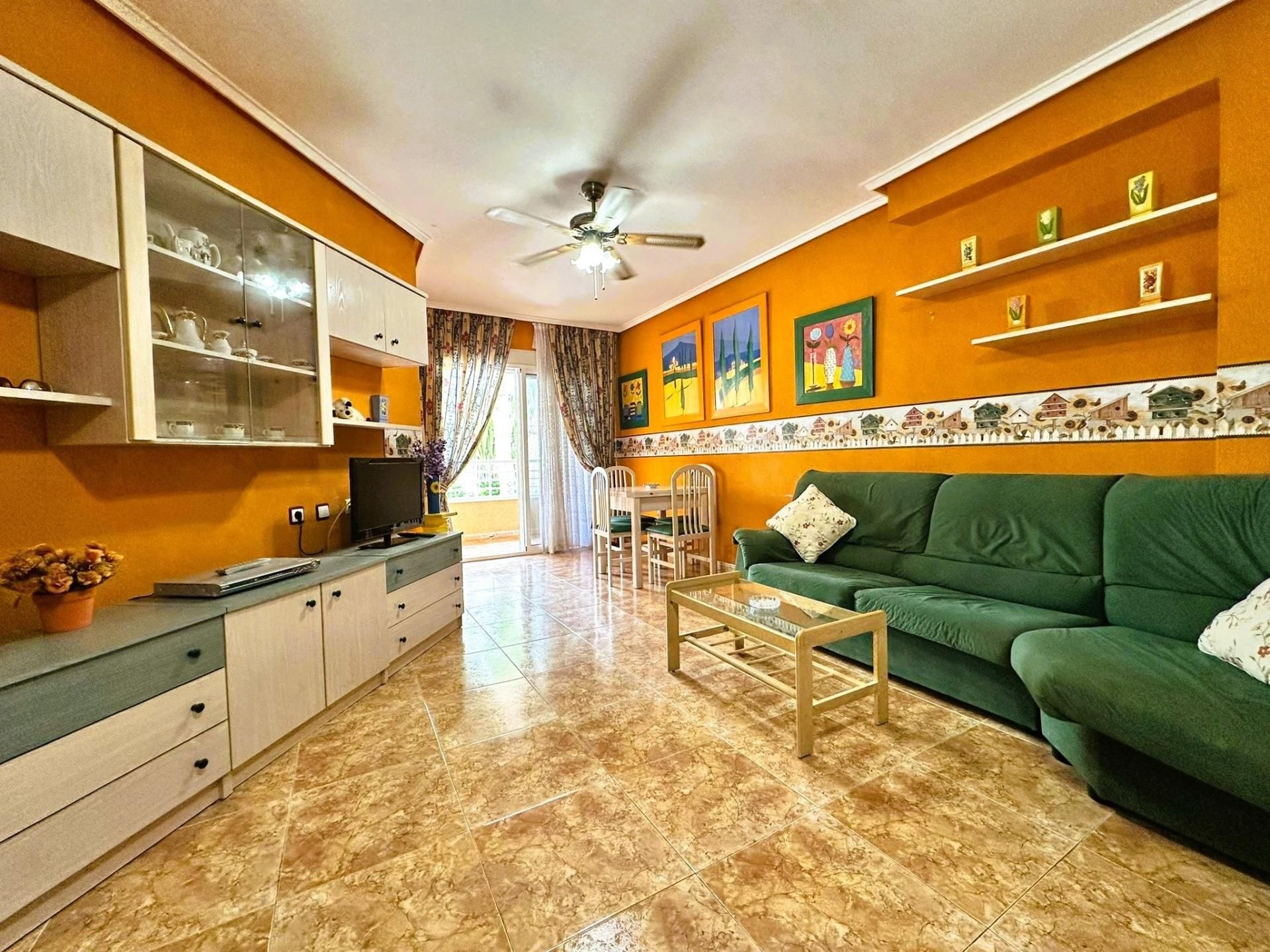 Sala de estar de Piso en venta en Guardamar del Segura con Terraza y Balcón