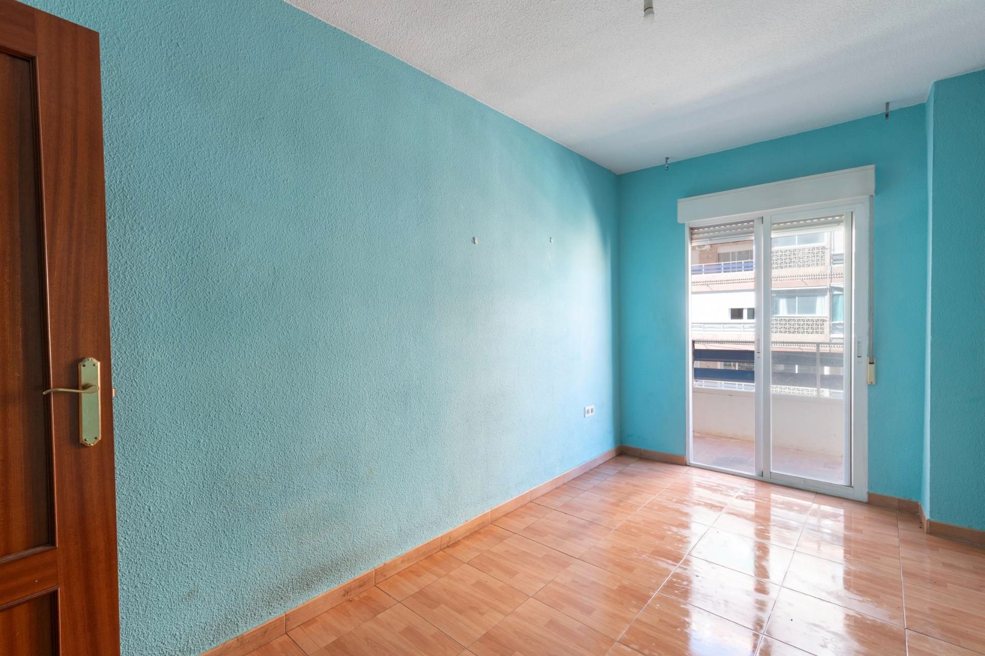 Habitación de Piso en venta en  Granada Capital con Balcón