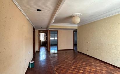 Living room of Flat for sale in  Zaragoza Capital  with Air Conditioner, Balcony and Alarm