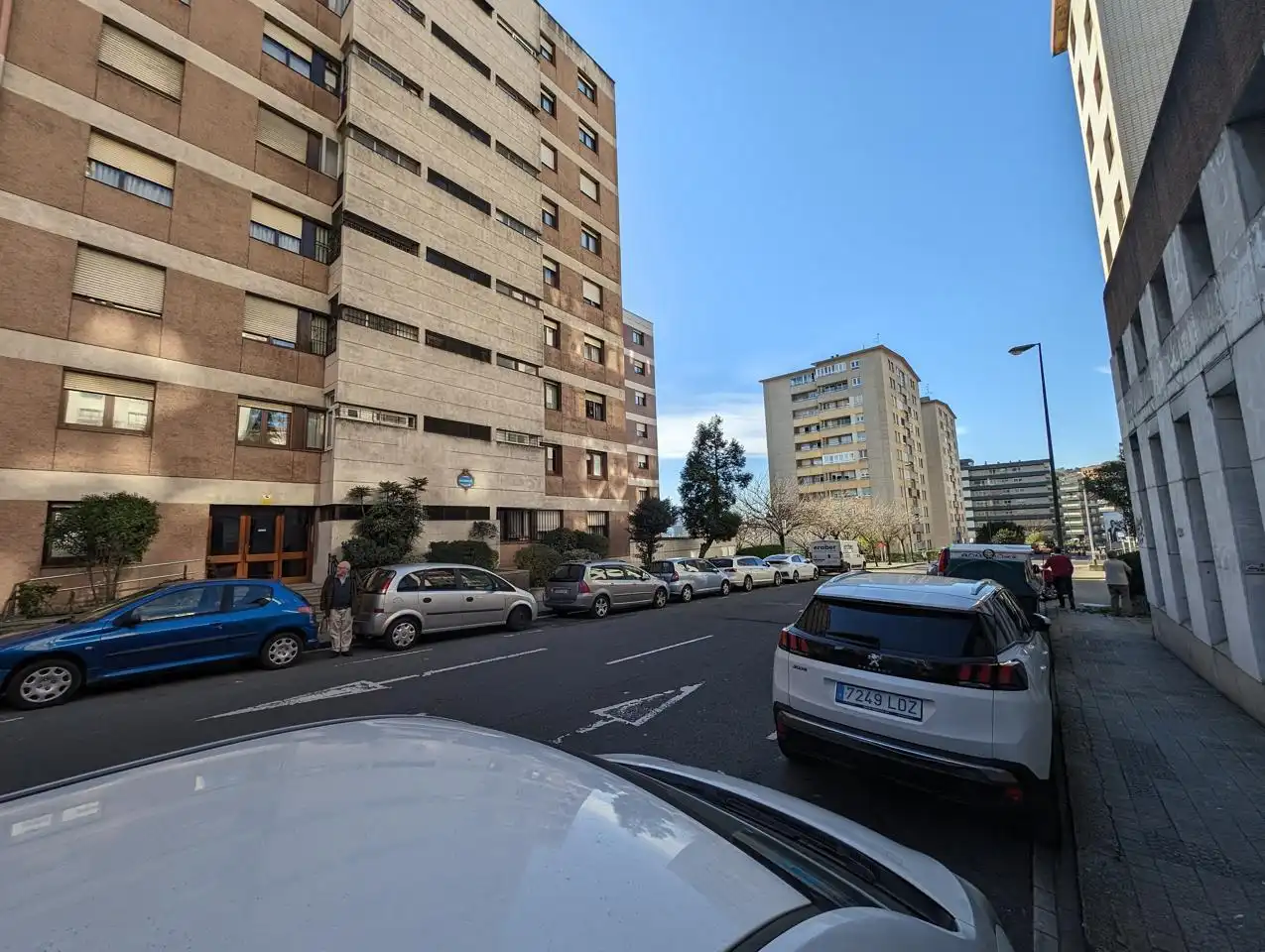 Vista exterior de Local en venda en Bilbao  amb Aire condicionat
