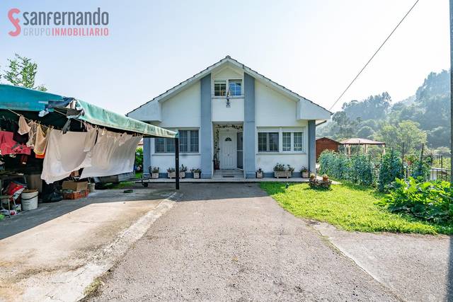 Casa-chalet en Venta en Barrio Riocorvo en Cartes