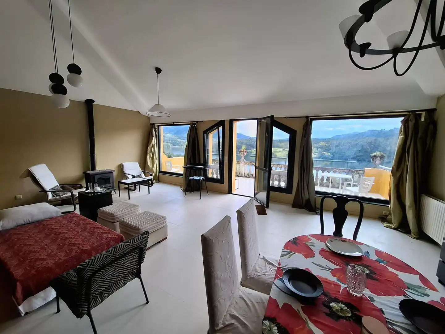 Flat for rent in Cenlle, Ourense