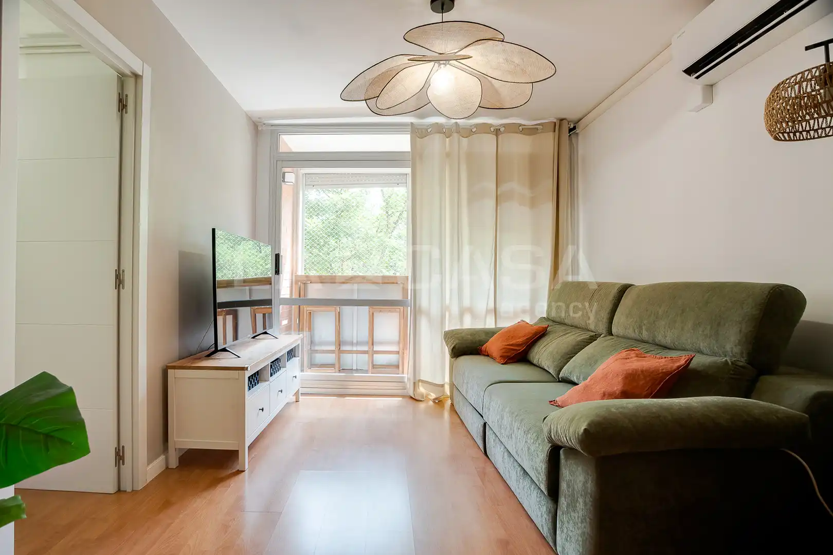 Sala de estar de Piso en venta en Barcelona con Calefacción, Trastero y Balcón