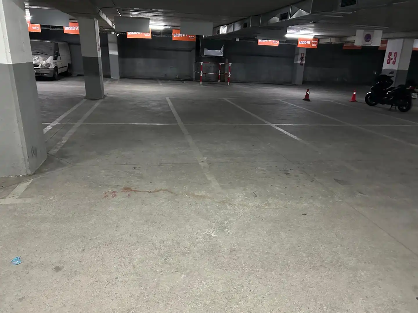 Parkplatz von Garage zum Verkauf in Rubí