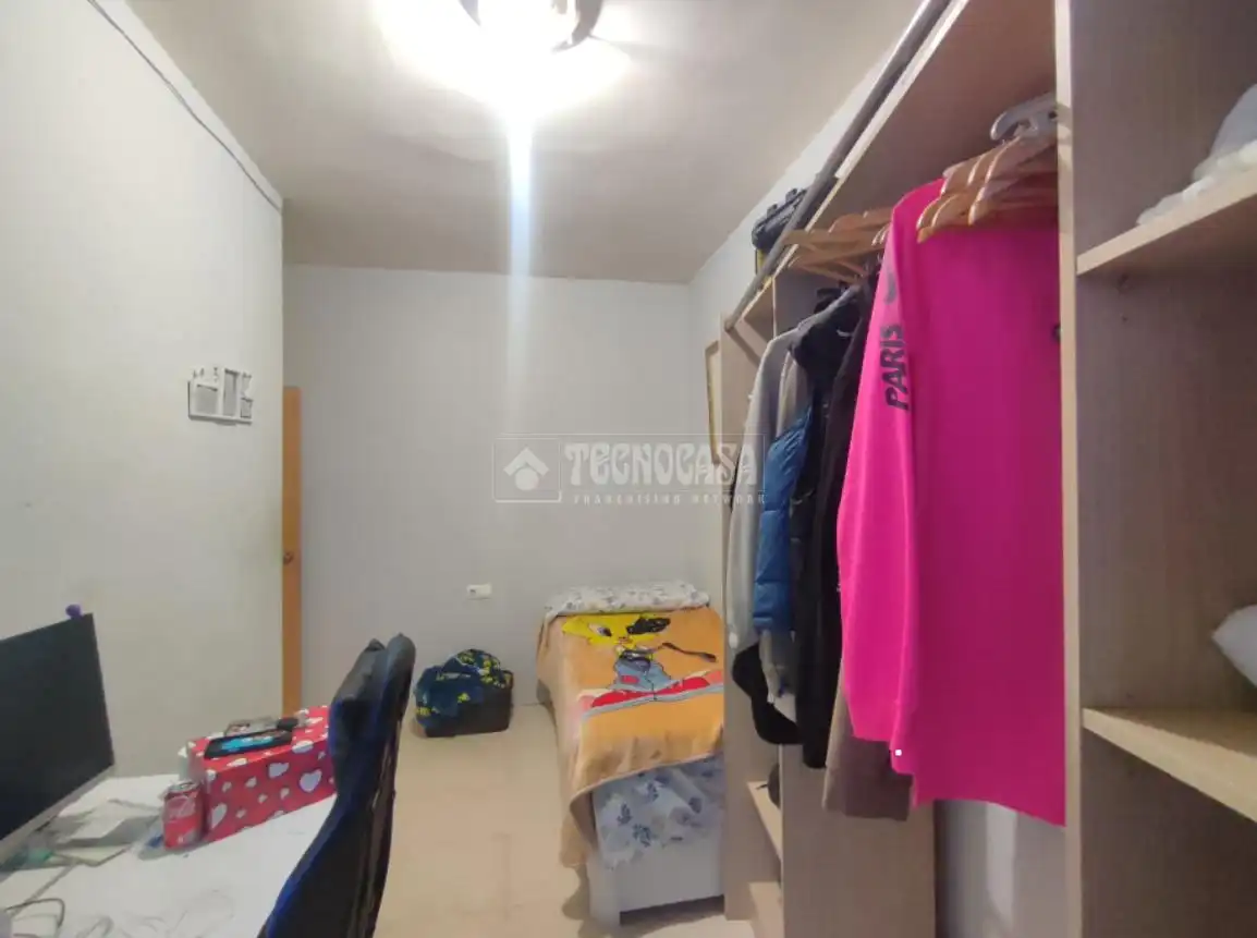 Flat for sale in Sevilla  with Air Conditioner