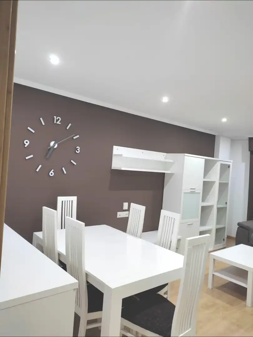 Wohnung zur Miete in SANTA EUFEMIA, Carballo