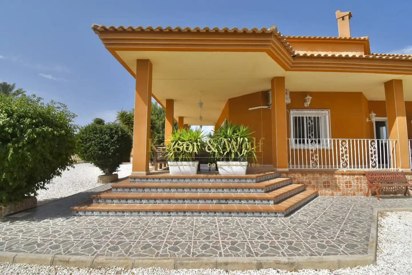 Houses for sale in Lugar Derramado, Algorós - El Derramador