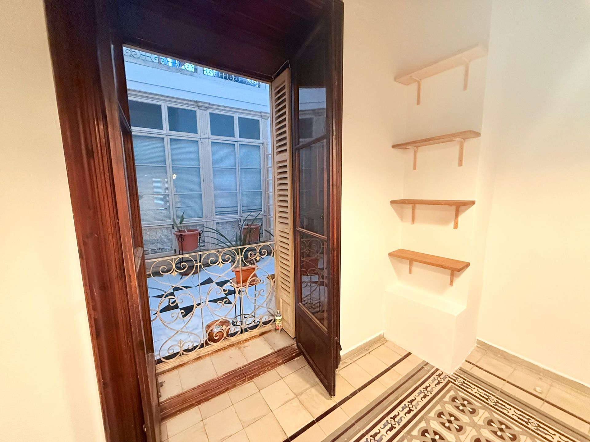 Oficina de alquiler en Carrer d'En Vilanova, El Sindicat, Centre