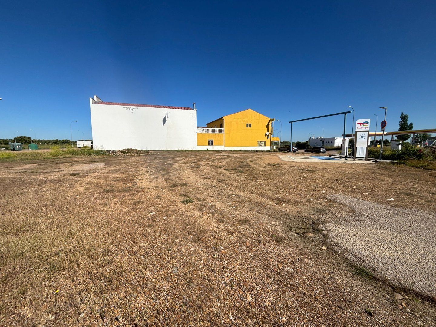 Exterior view of Industrial buildings for sale in Sancti-Spíritus (Salamanca)
