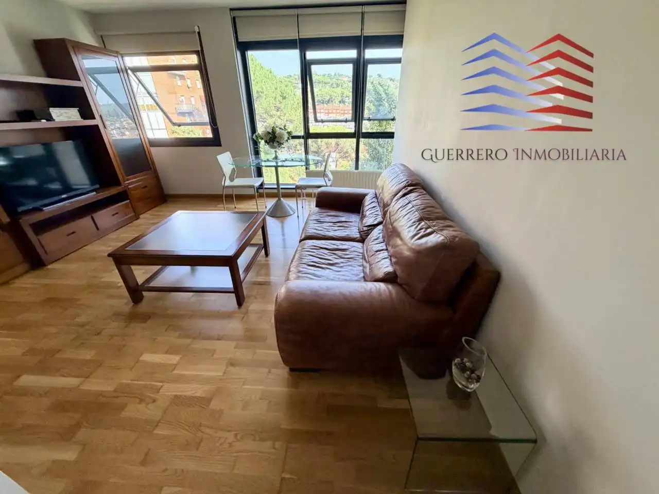 Sala d'estar de Apartament en venda en Ourense Capital  amb Calefacció, Parquet i Traster