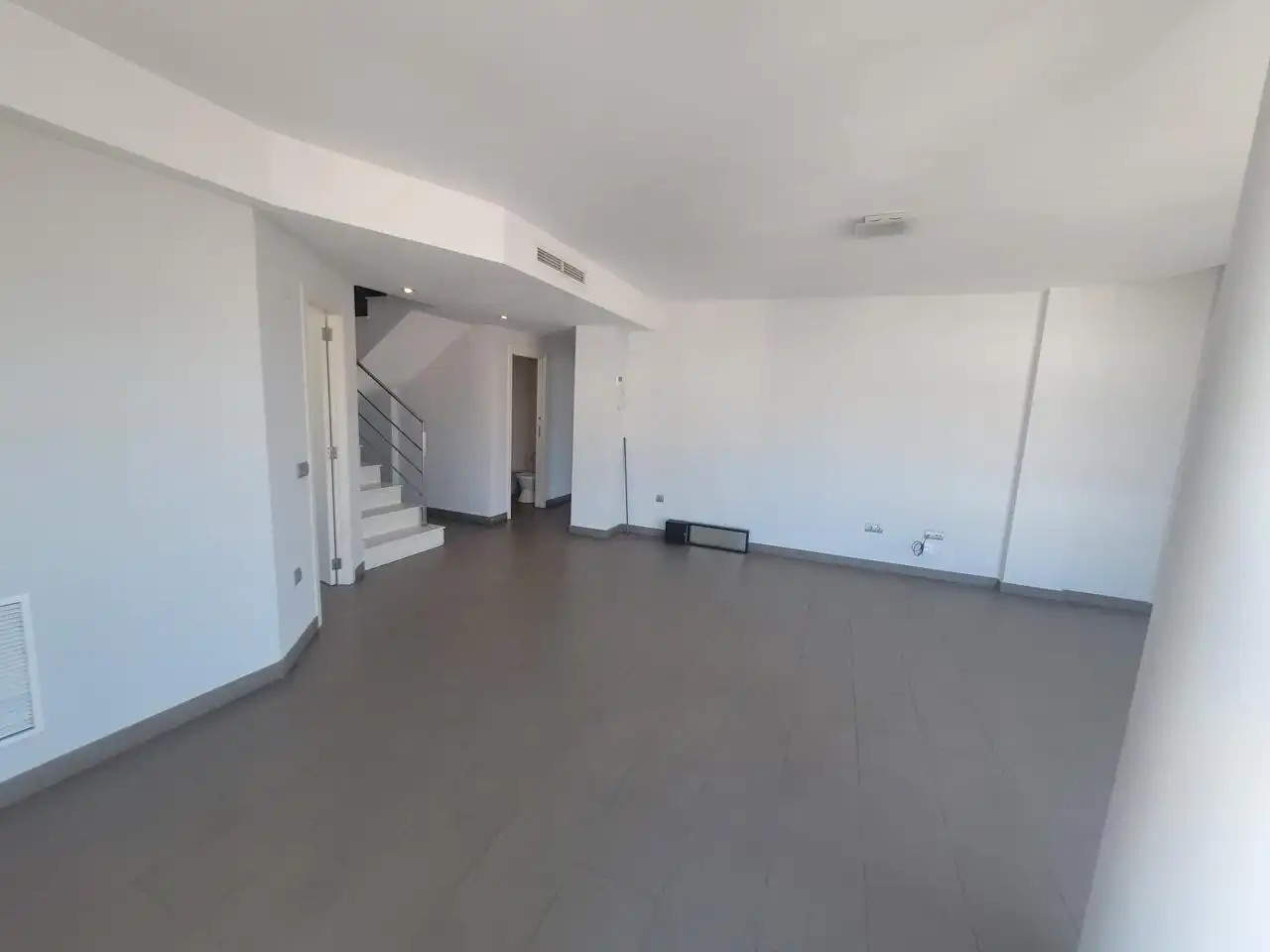 Maisonette zur Miete in Gandia mit Klimaanlage und Terrasse