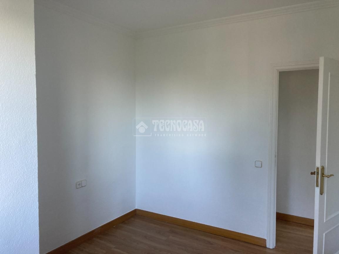 Bedroom of Flat for sale in  Madrid Capital  with Heating and Parquet flooring
