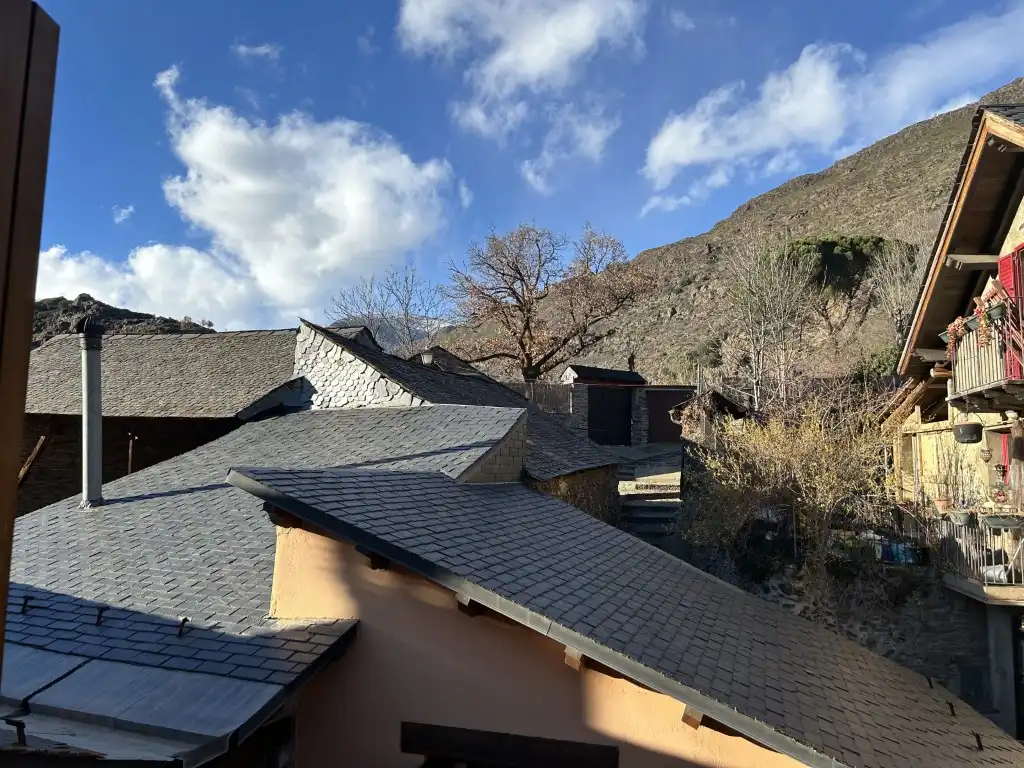 Vista exterior de Casa o xalet en venda en Esterri d'Àneu