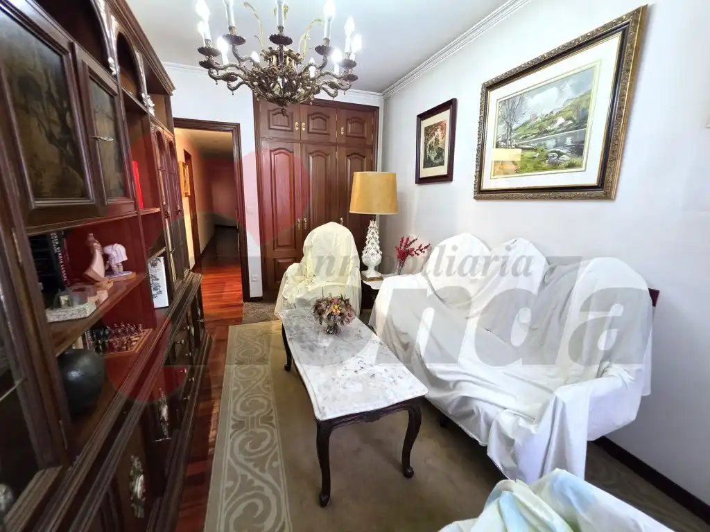 Sala d'estar de Pis en venda en Lugo amb Moblat