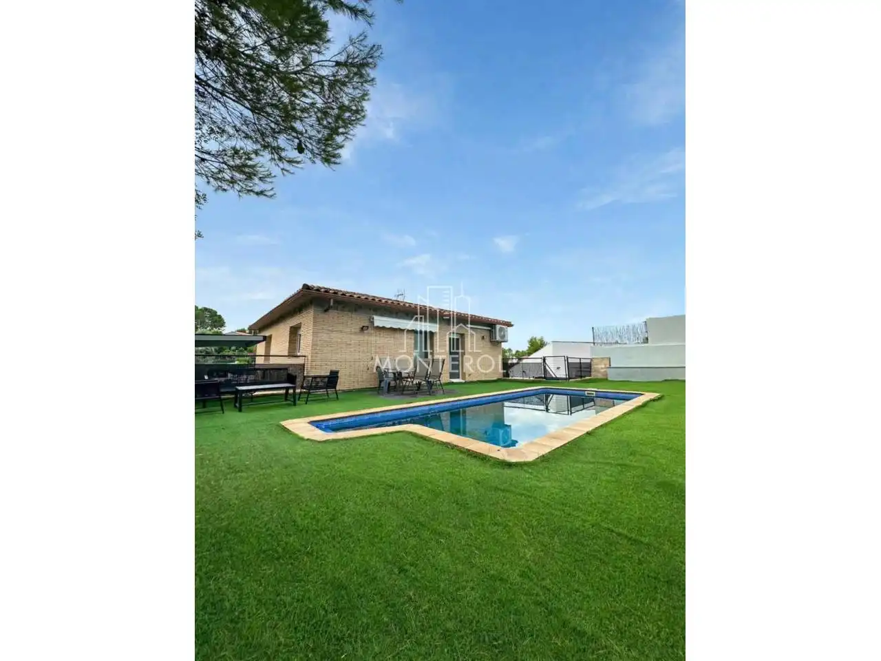 Xalet amb piscina en venda a Calle Hermann Hesse, imagen 2