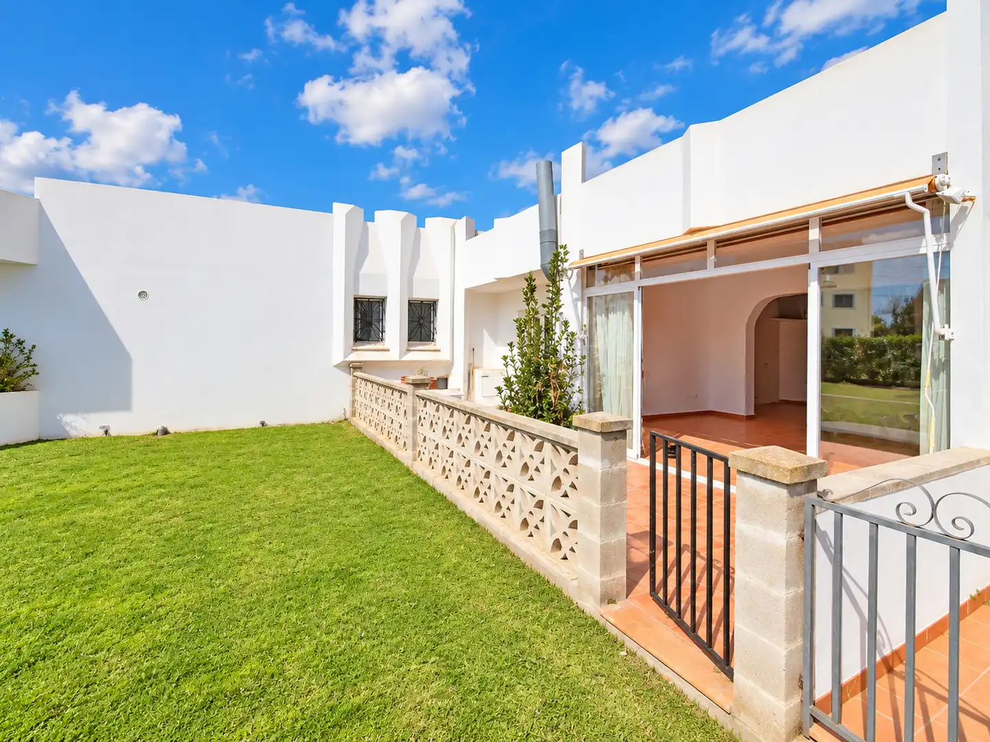 Vista exterior de Casa o chalet en venta en Pollença con Aire acondicionado, Amueblado y Horno