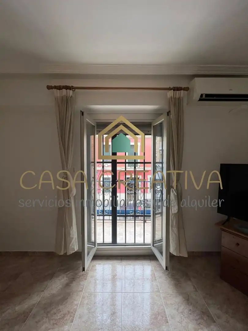 Bedroom of Flat for rent in Valencia  with Air Conditioner, Heating and Terrace