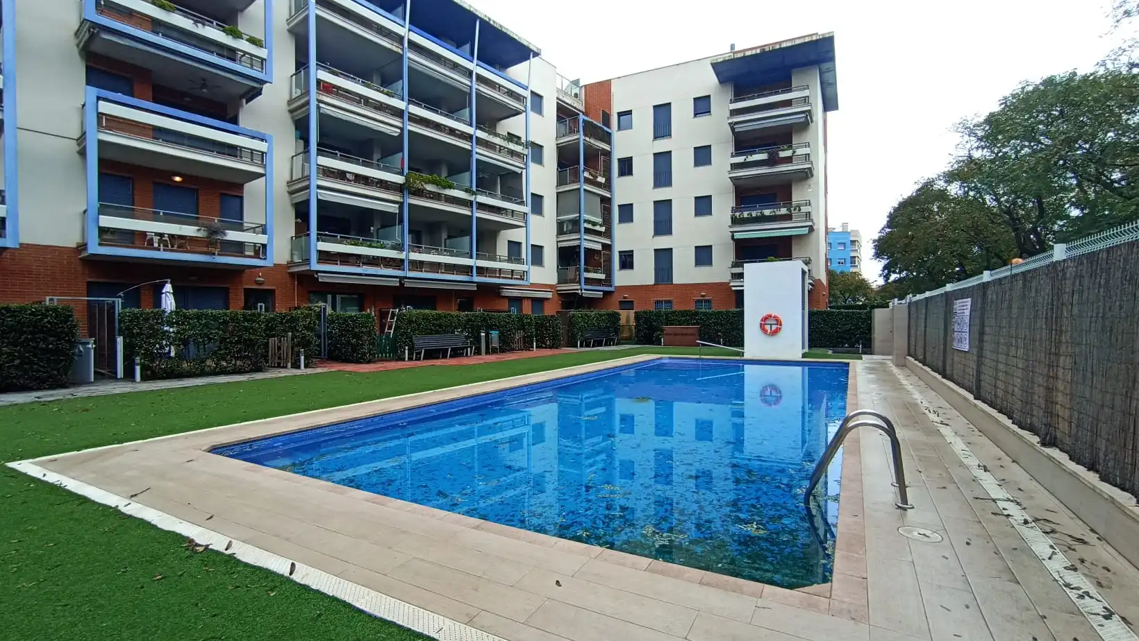 Apartamento con piscina en venta en Carrer Mestral