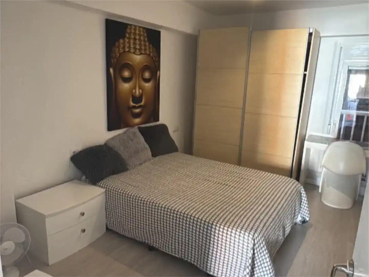 Dormitori de Apartament de lloguer en Lleida amb Parquet, Moblat i Balcó