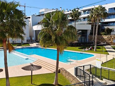 Apartament amb piscina en venda a Estepona Pueblo