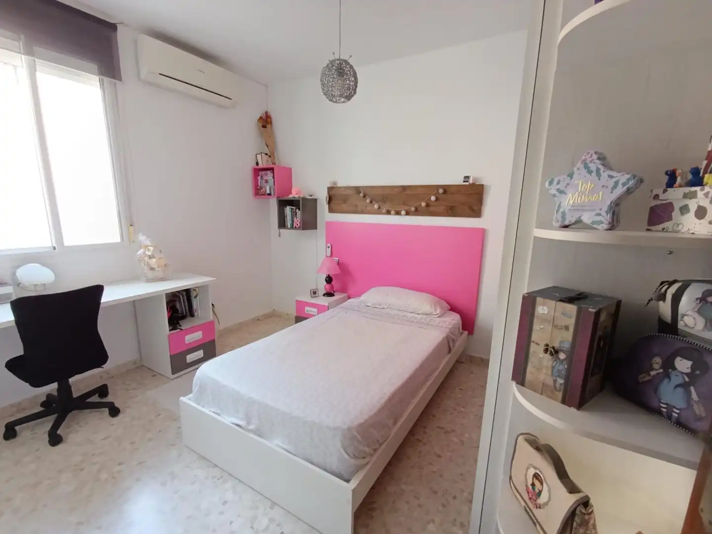 Bedroom of Houses for sale in Coria del Río