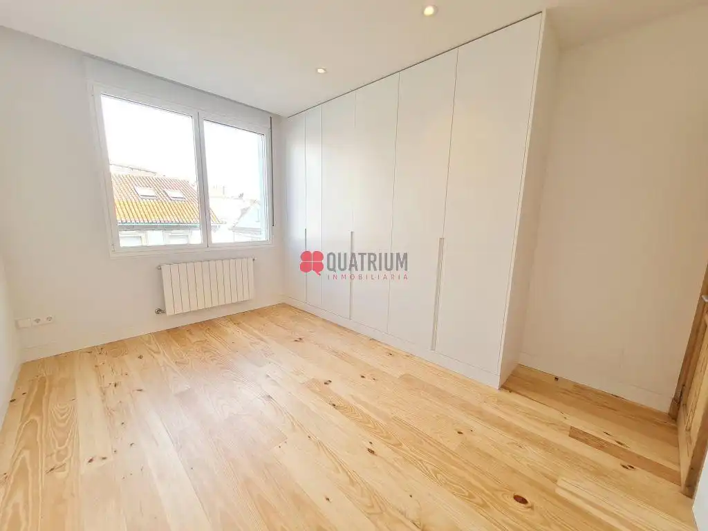 Bedroom of Flat for rent in Santiago de Compostela   with Heating