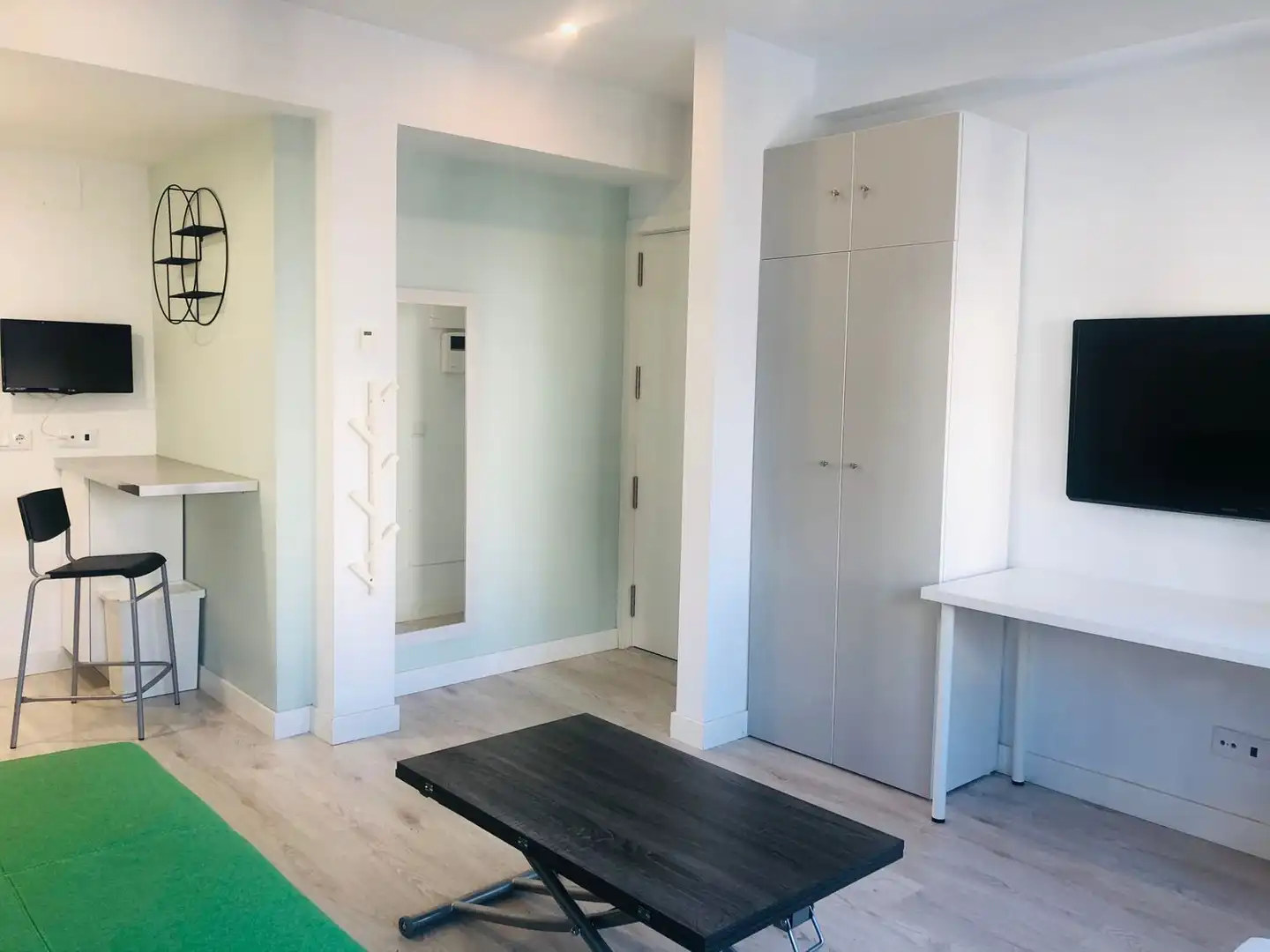 Study for sale in Madrid  with Air Conditioner, Heating and Furnished