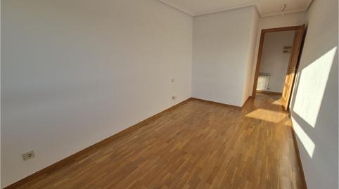 Photo 5 of Flat to rent in C Juan Antonio Bardem, Centro, Palencia