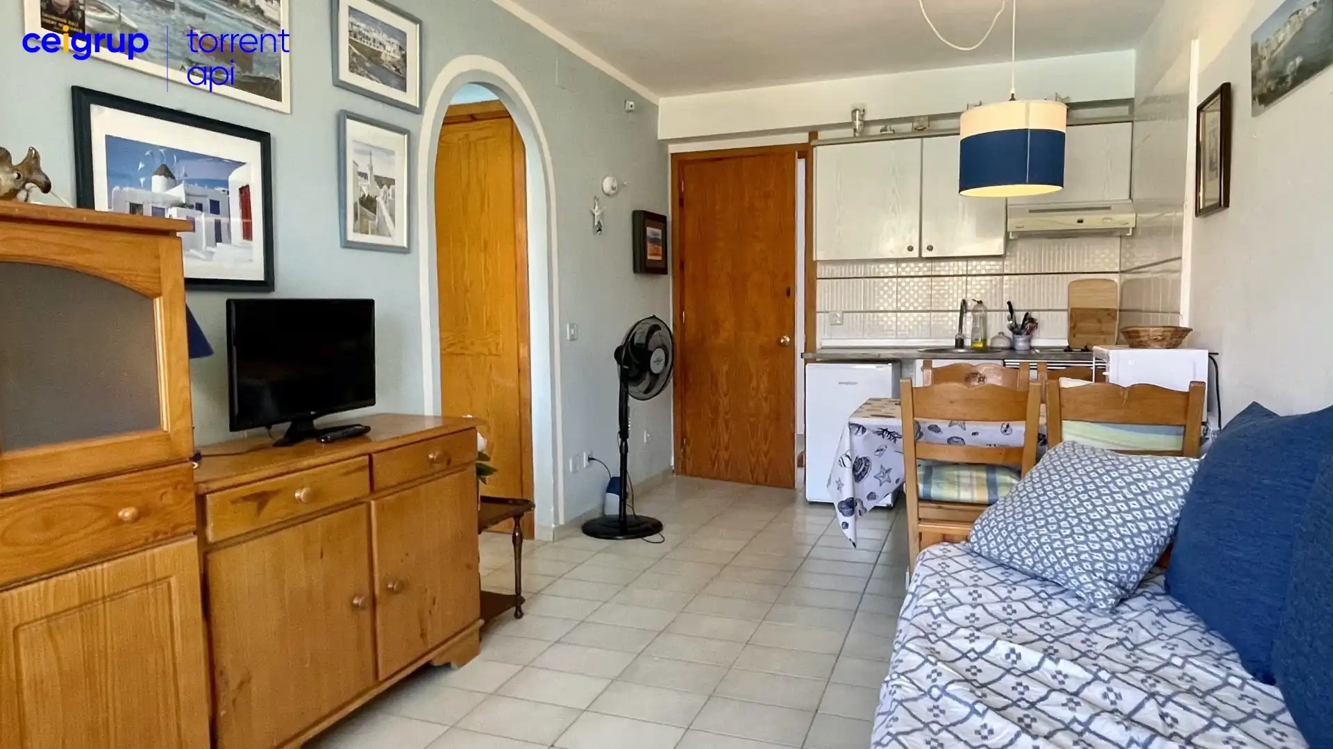 Sala de estar de Piso en venta en L'Estartit con Terraza, Piscina y Amueblado