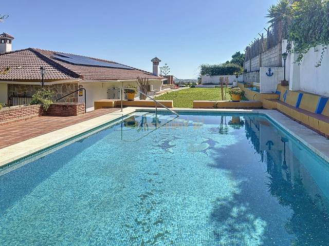 Casa-chalet en Venta en Calle Azor, Alhaurín de la Torre, Spain, -1 en El Romeral - Peñón de Zapata