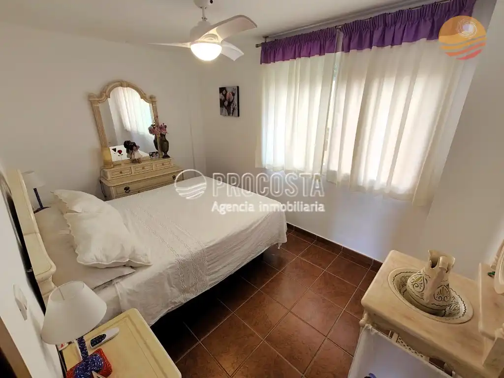Habitación de Casa adosada en venta en Almuñécar con Aire acondicionado, Jardín privado y Terraza