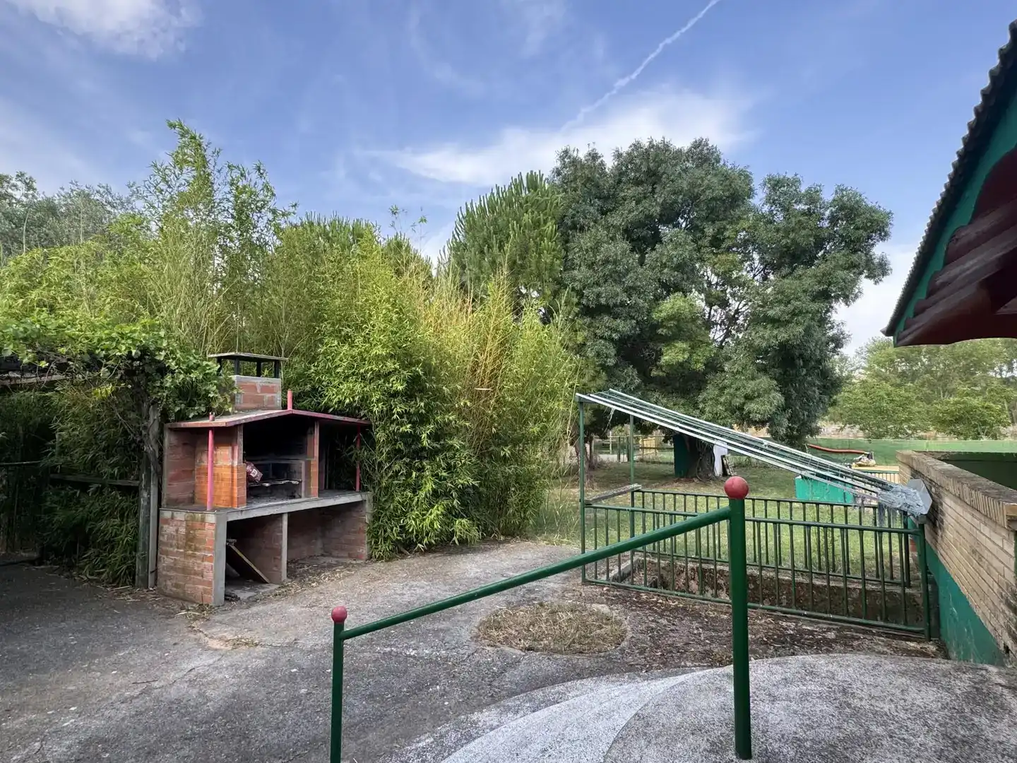 Jardí de Finca rústica en venda en Lodosa amb Jardí privat, Piscina i Moblat