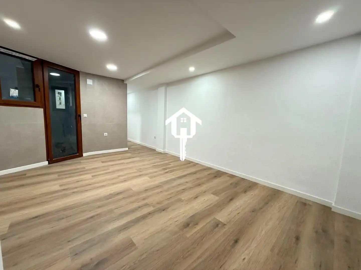 Flat with terrace for sale in Calle TAQUIGRAFO MARTI, imagen 16