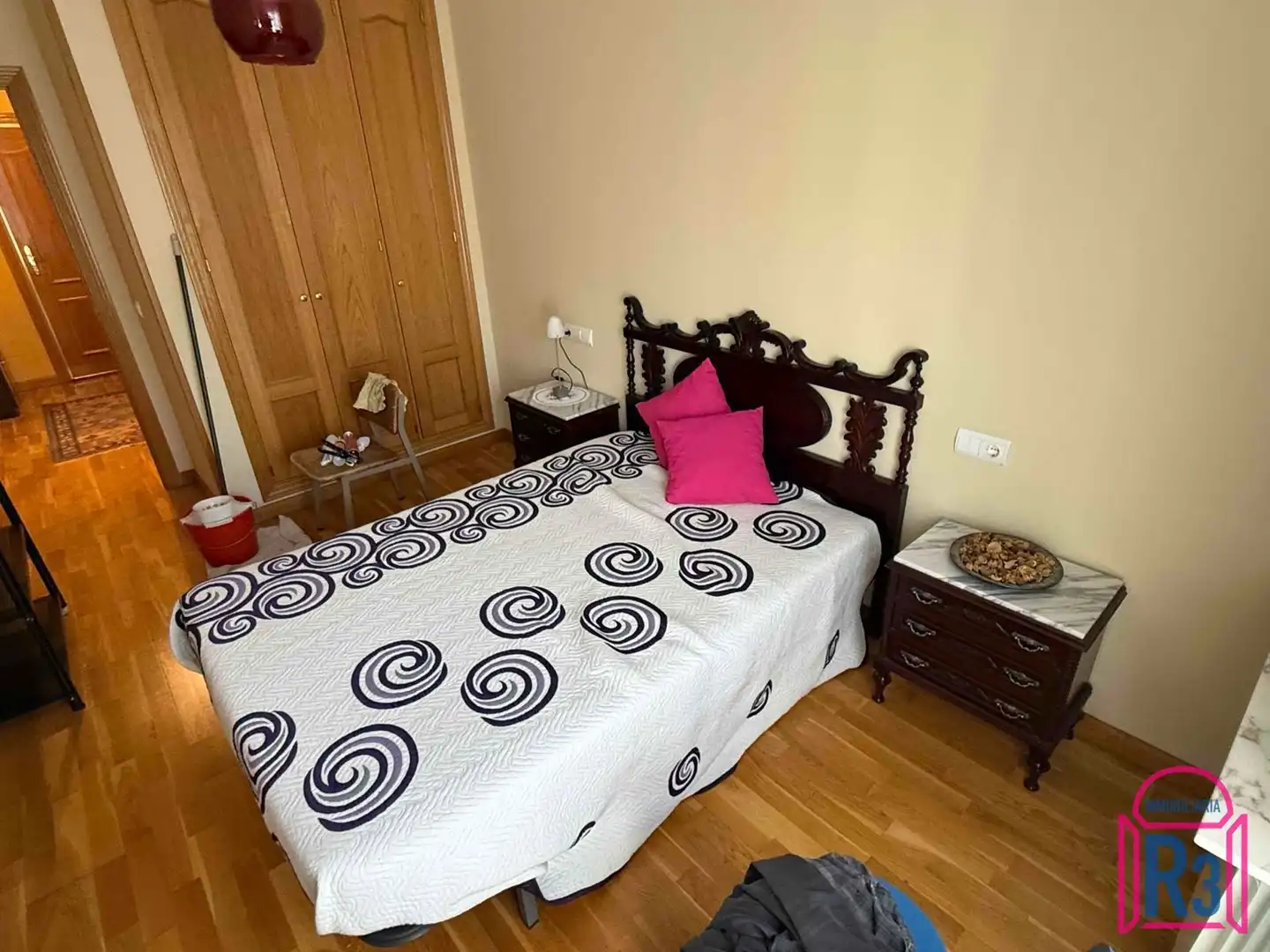 Habitación de Apartamento de alquiler en León Capital  con Calefacción, Terraza y Amueblado