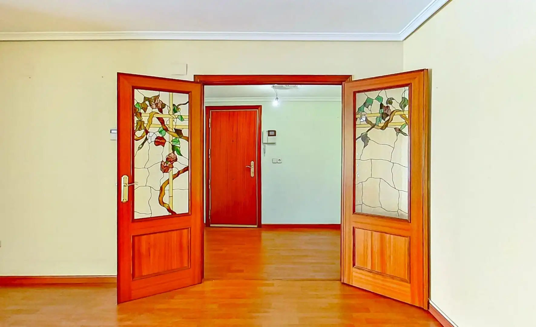 Wohnung zum Verkauf in Valencia mit Parkett und Terrasse