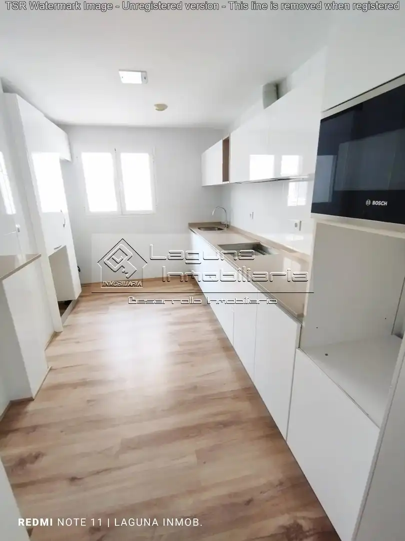 Küche von Wohnung zum Verkauf in San Fernando mit Klimaanlage, Heizung und Abstellraum