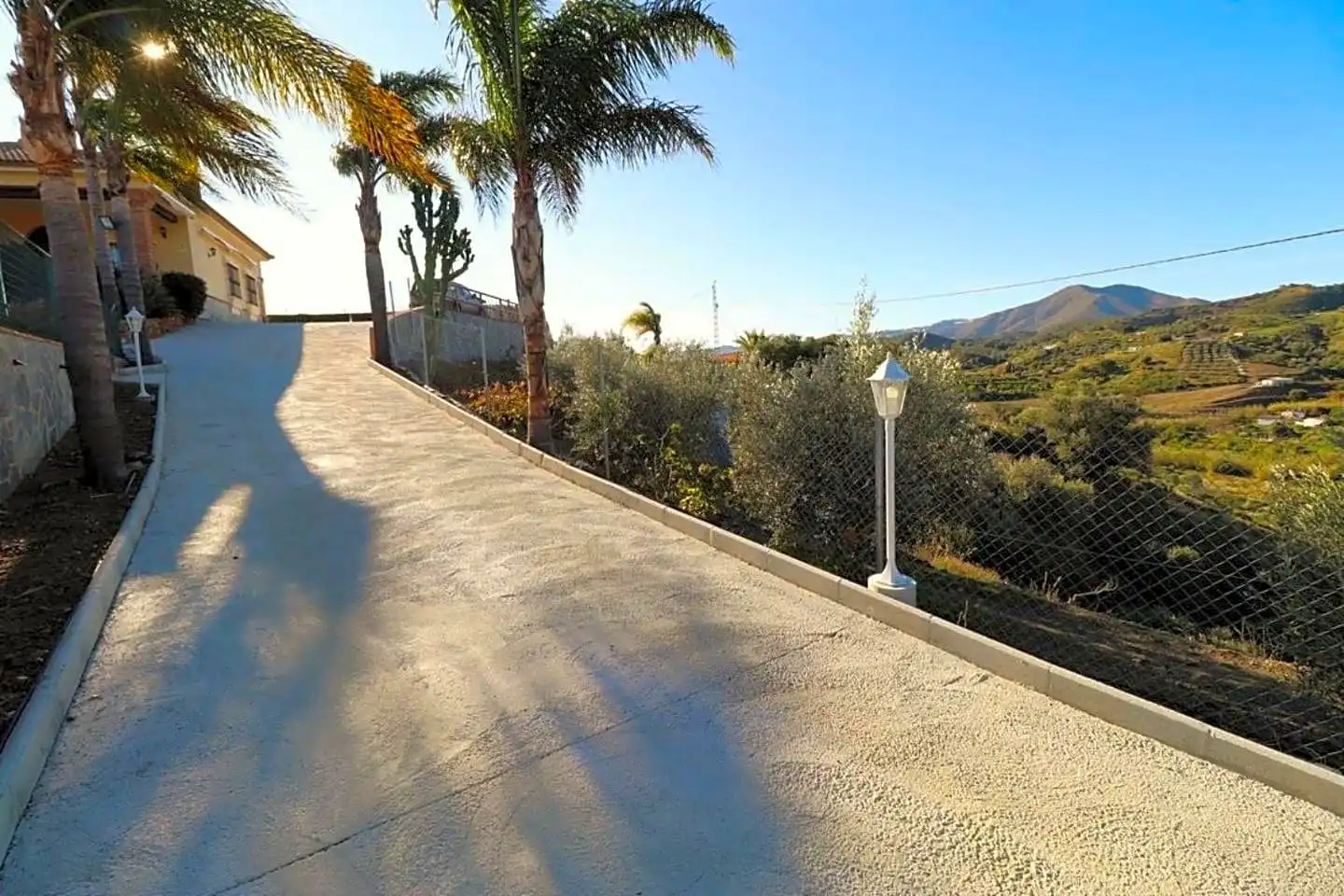 Vista exterior de Casa o chalet de alquiler en Mijas con Aire acondicionado, Jardín privado y Terraza