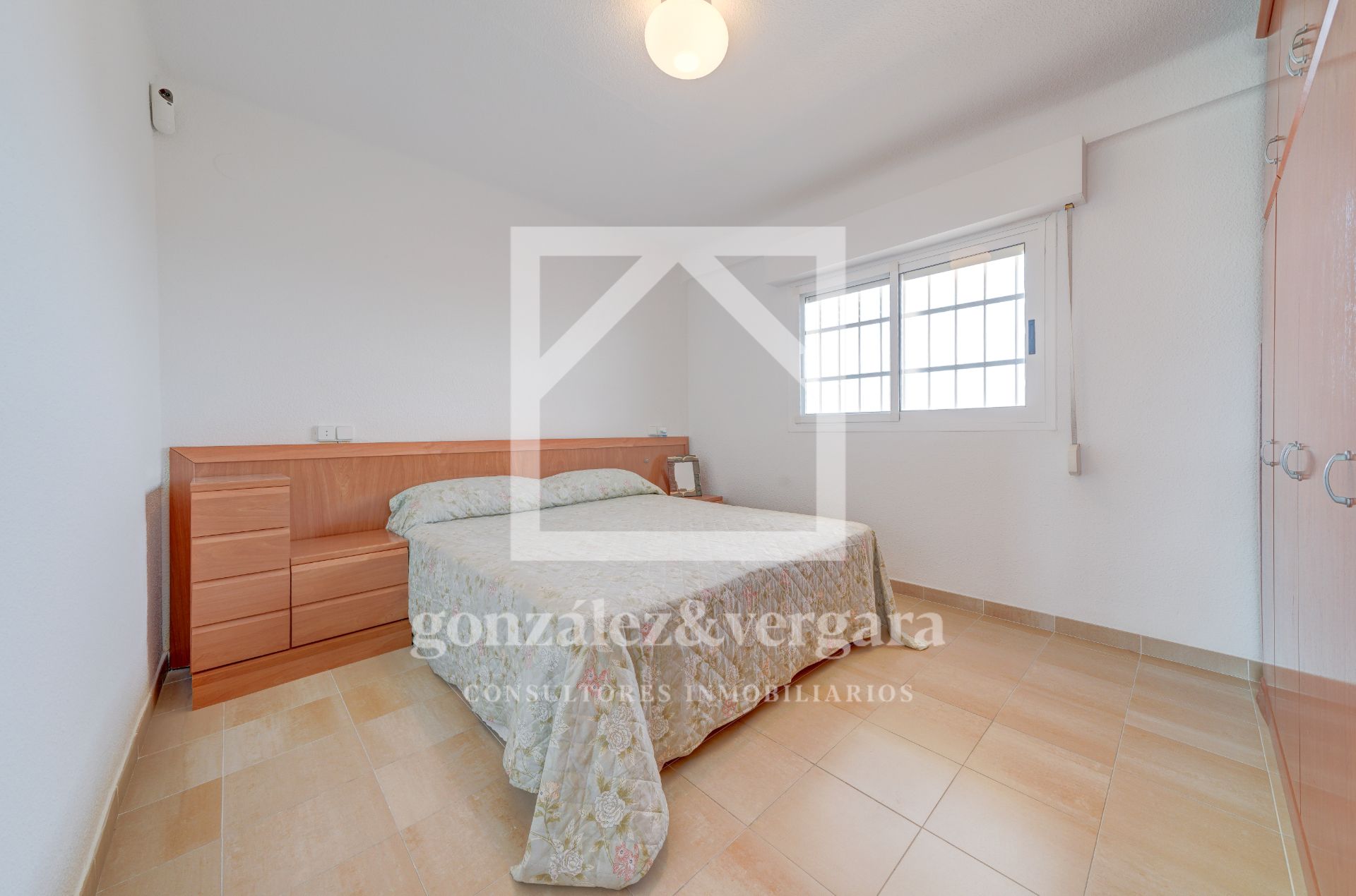 Bedroom of Apartment for sale in  Valencia Capital  with Furnished