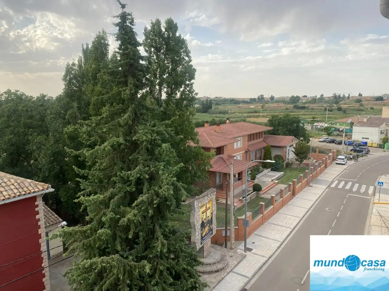 Penthouse with terrace for sale in Calle del Molino Aceitero 43
