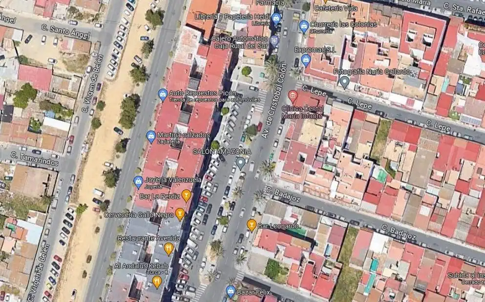 Piso con terraza en venta en Avenida CRISTOBAL COLON, imagen 2