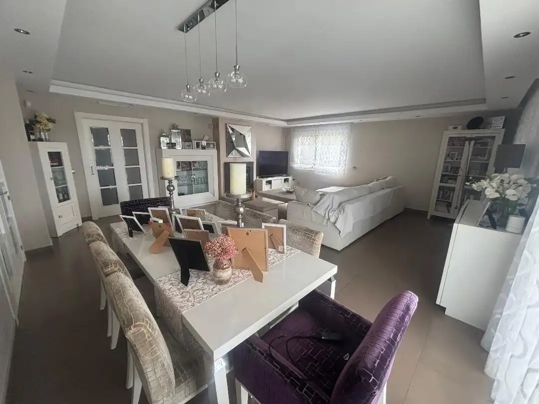 Wohnzimmer von Haus oder Chalet zum Verkauf in Marbella mit Klimaanlage, Heizung und Privatgarten